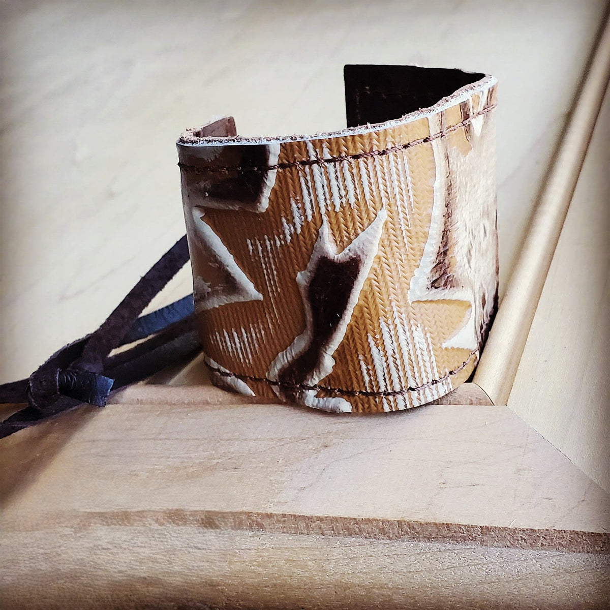 **Wide Leather Cuff in  Brown and Sienna Laredo 013b